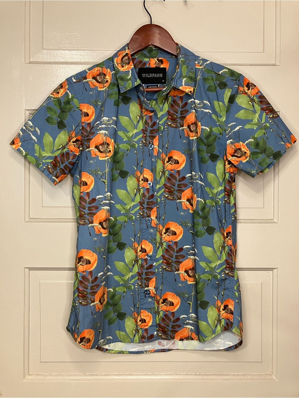 Wildfang The Essential Button Up Shortsleeve Blue & Poppies size XS